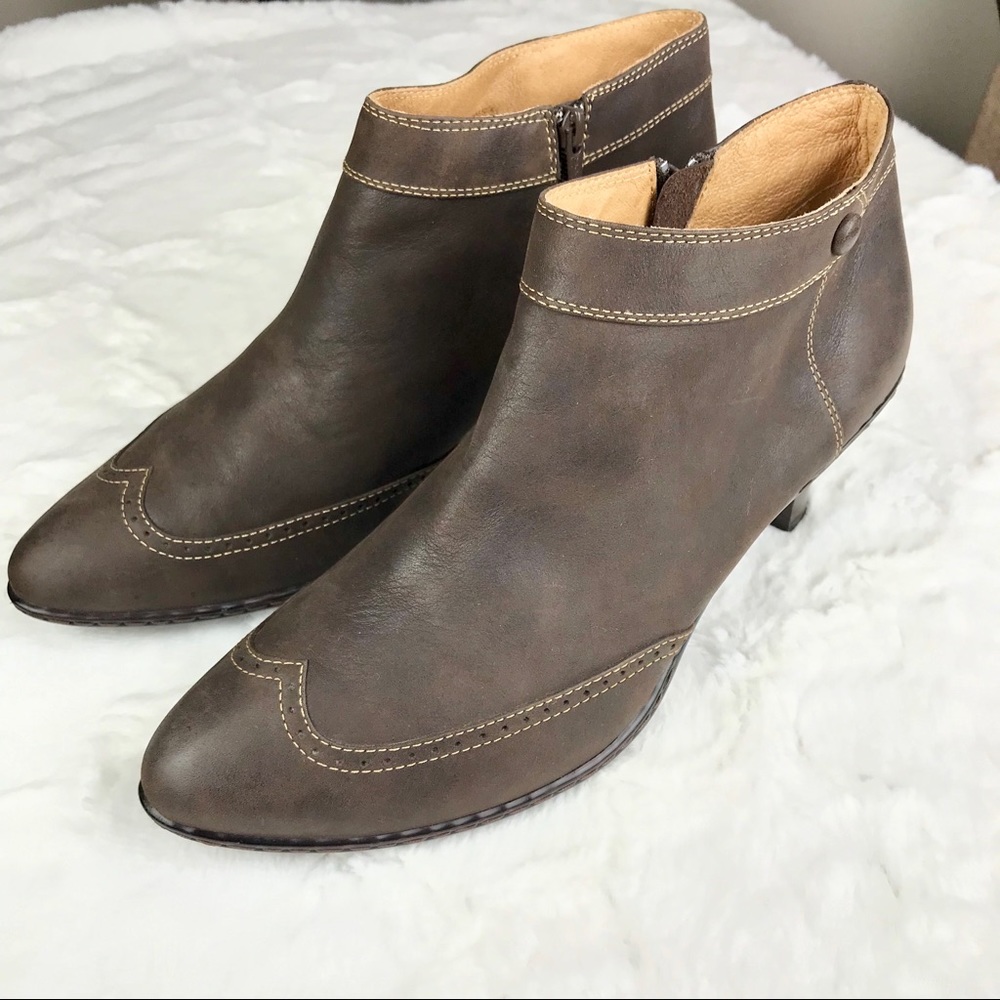 Sofft Wingtip Side-zip Leather Booties w/ Button